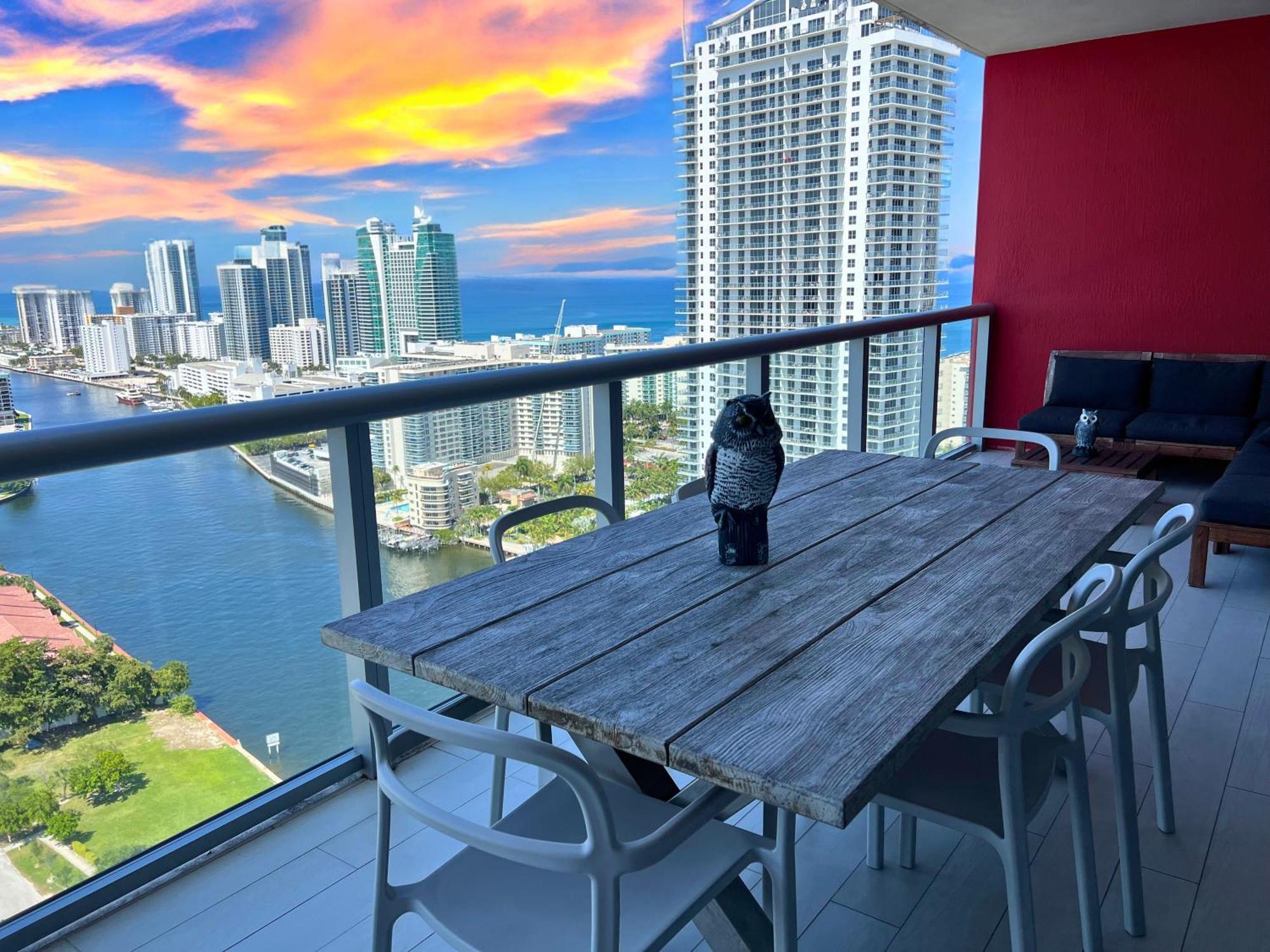 Mvr Apartments At Beachwalk Resort Hallandale Beach Dış mekan fotoğraf