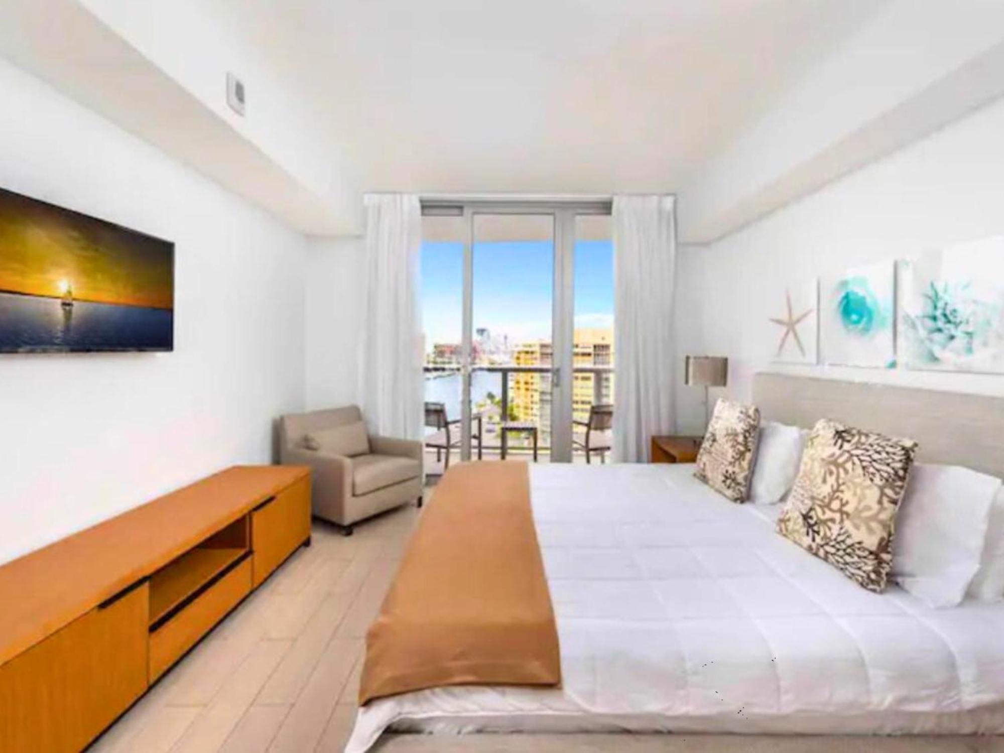 Mvr Apartments At Beachwalk Resort Hallandale Beach Dış mekan fotoğraf