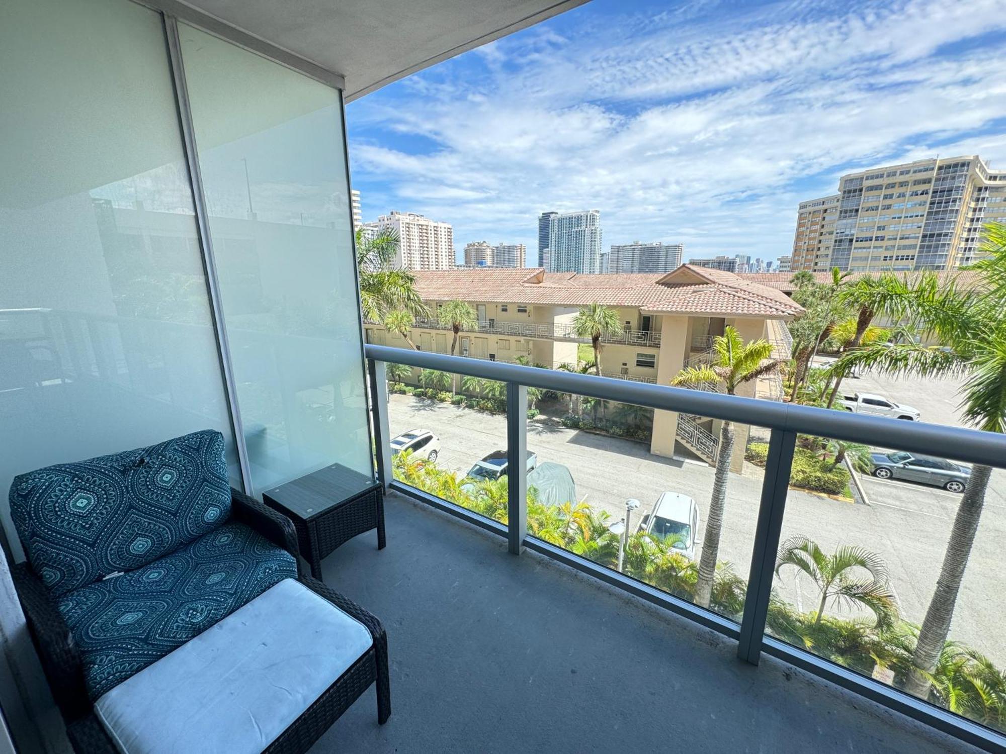 Mvr Apartments At Beachwalk Resort Hallandale Beach Dış mekan fotoğraf